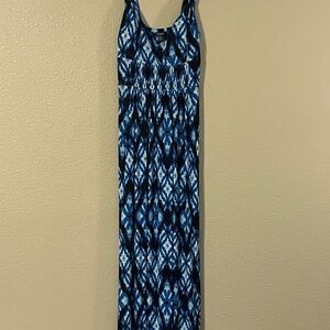 Chaps M Blue & White Geometric Patterned Sleeveless V-Neck Maxi Dress